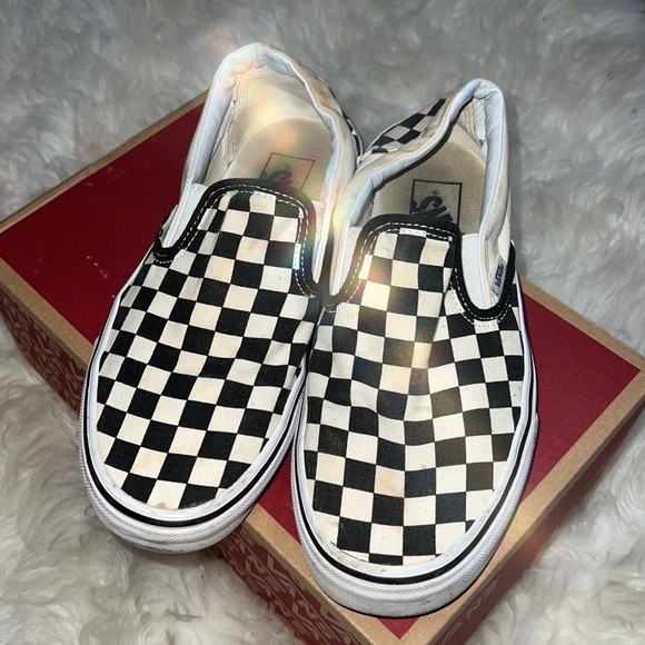 Checker Vans - Picture 1 of 2